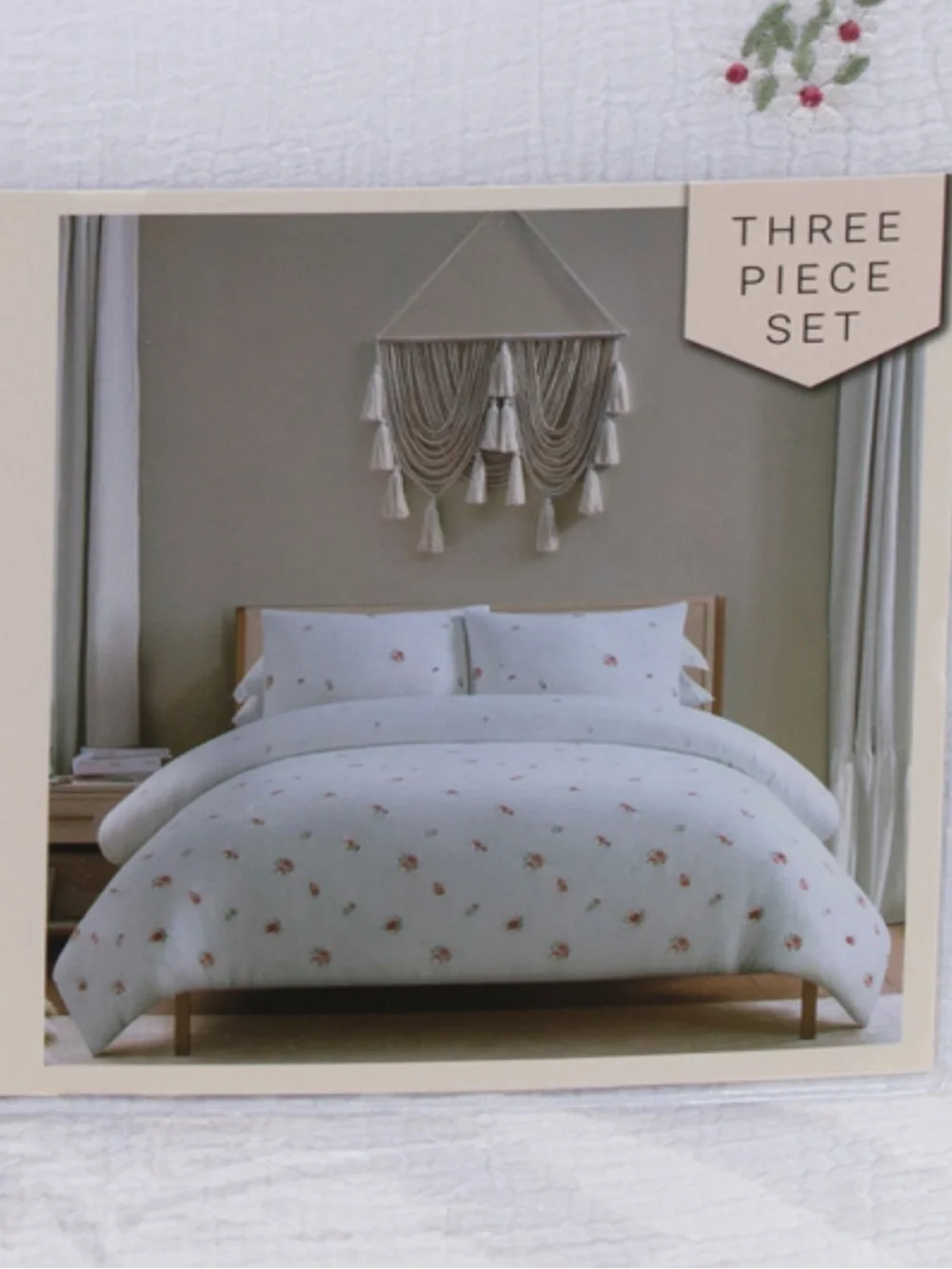 RACHEL ZOE Needlepoint Bouquet Comforter Set